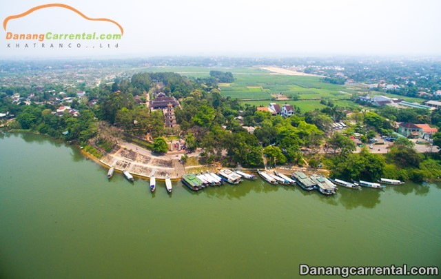 Discover the beauty of Thien Mu pagoda