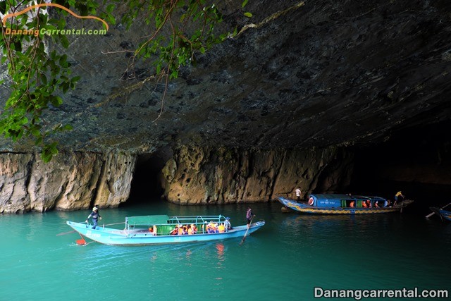Introduction Phong Nha Cave