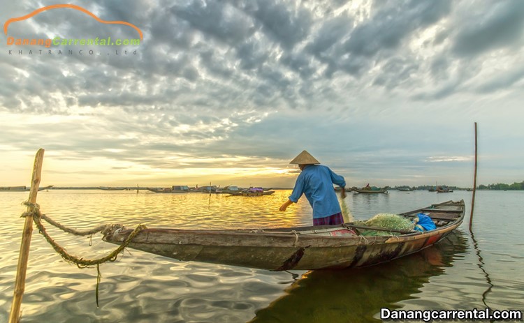 The life of people in Tam Giang lagoon