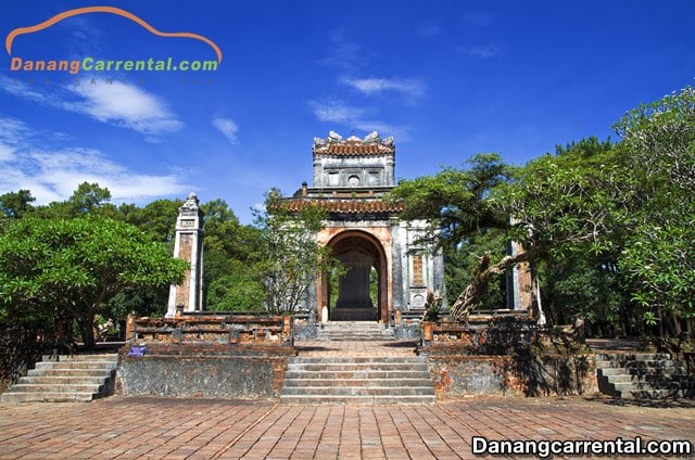 Discovering Tu Duc Tomb – The Most Tourist Attractions In Hue