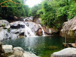 Discover the beauty of Da Dam waterfall